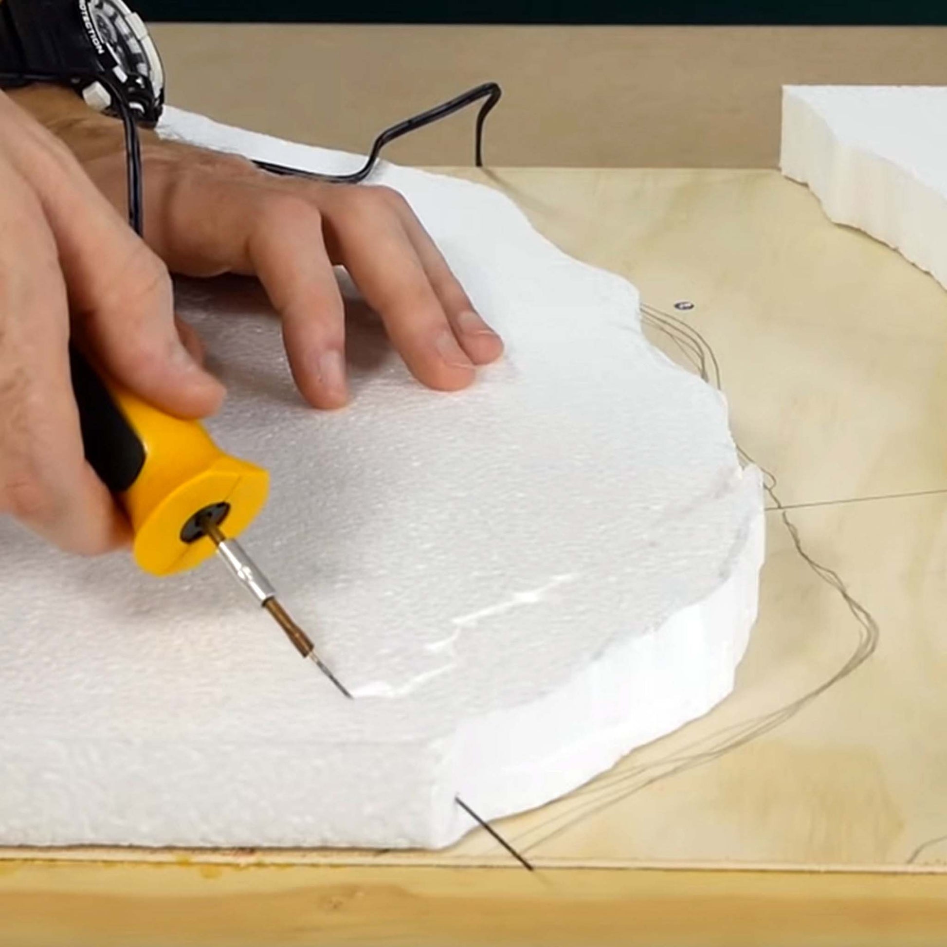 Foam Cutting Hot Knife Cutting Styrofoam
