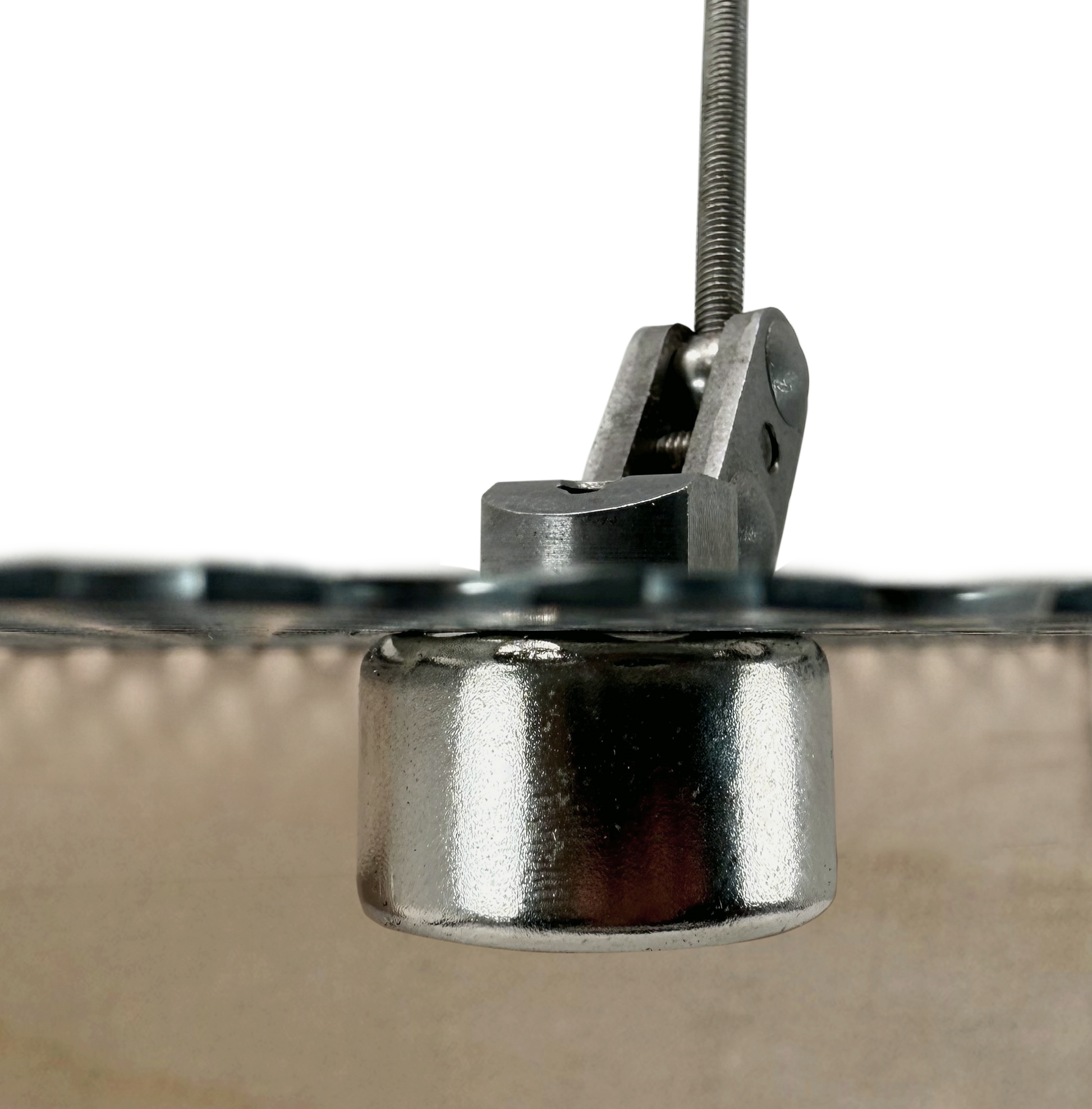 Standard-Magnetic-Tie-Down in action..