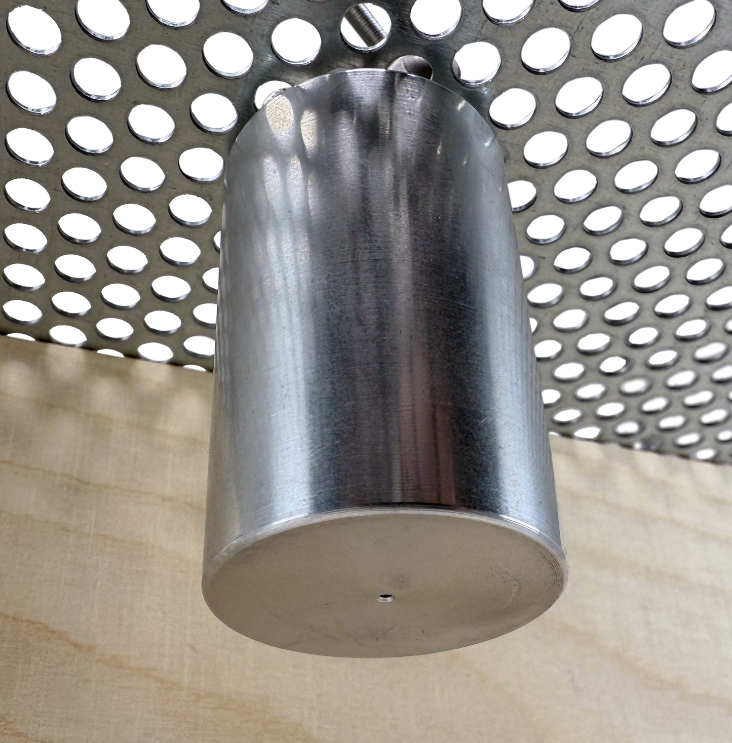 Professional-Magnet under the set...